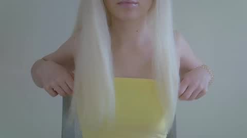 DitaMilton online show from February 25, 1:21 pm