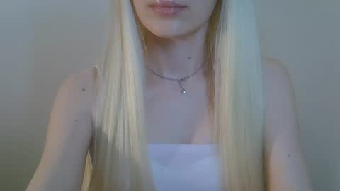 DitaMilton online show from June 25, 6:57 pm