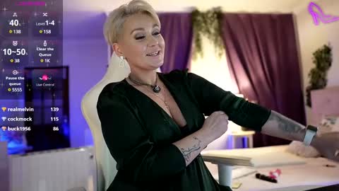 Miss Kim online show from March 10, 1:43 pm