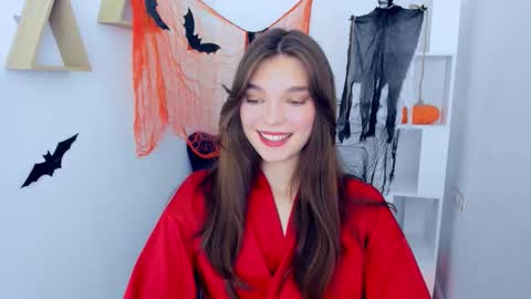 Hannah online show from October 22, 7:59 pm