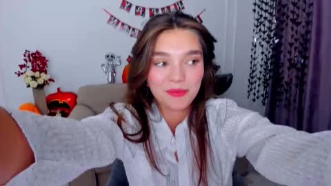 Hannah online show from October 17, 12:31 pm