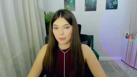 Hannah online show from January 16, 11:30 am