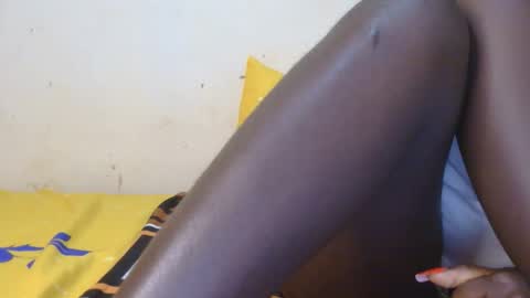 divineassgoddess online show from June 11, 1:05 am