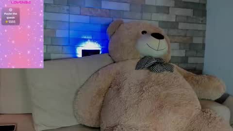 DixyPalmer online show from November 1, 7:24 pm