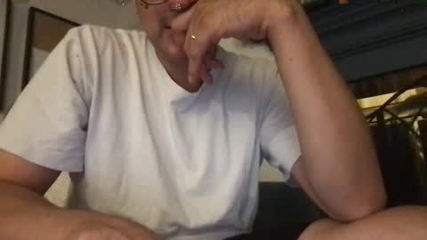 Snapshot of dizzydig chatting on September 28, 4:32 am Dizzydig online show from September 28, 4:32 am