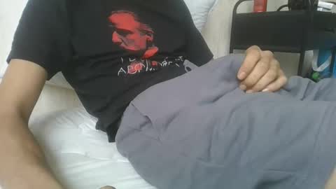 djull100 online show from November 18, 9:56 am