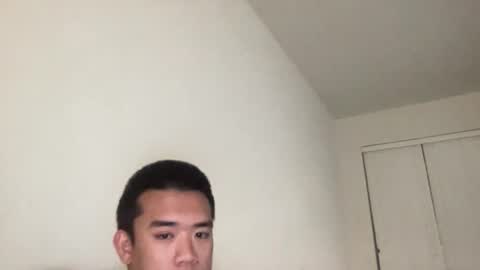 Snapshot of dlasian98 chatting on October 16, 12:43 am DL Asian Sissy online show from October 16, 12:43 am