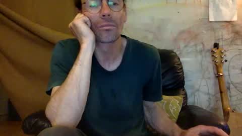 dogstarmanitee online show from October 5, 8:34 am