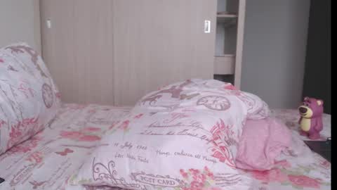 Dolcevainin online show from December 1, 9:06 pm