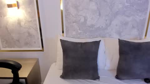 D  online show from December 2, 2:10 am