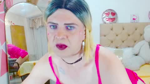 ilona online show from April 8, 5:10 am