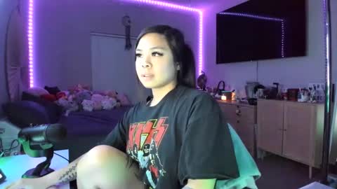 DOLLLFACE online show from March 7, 4:34 am