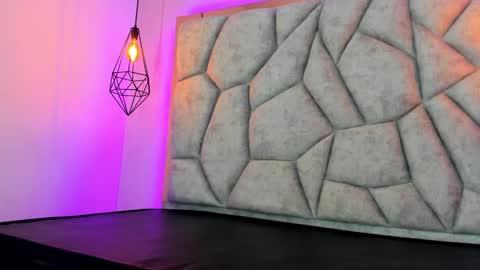   online show from November 3, 12:28 pm