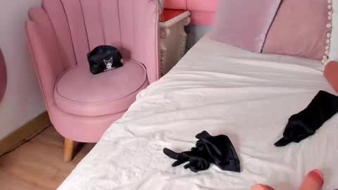 dolly_kitter online show from March 29, 12:29 pm