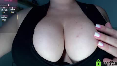 ILONA online show from August 5, 7:49 am