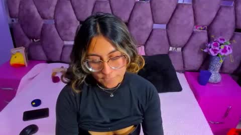 Snapshot of dollyjuicy1 chatting on October 22, 4:15 am dollyjuicy1 online show from October 22, 4:15 am