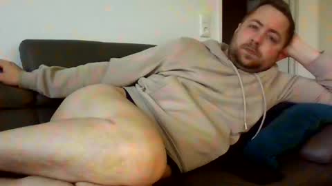 dombio_12 online show from March 5, 4:27 pm