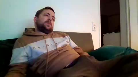 dombio_12 online show from February 28, 8:18 pm