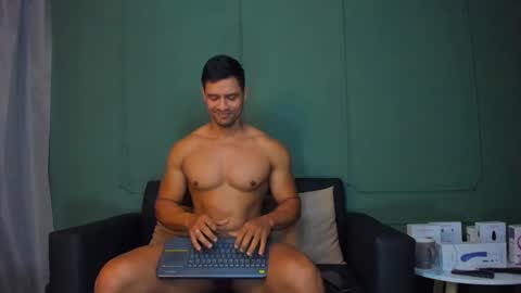 Dominc berry online show from March 20, 11:48 am