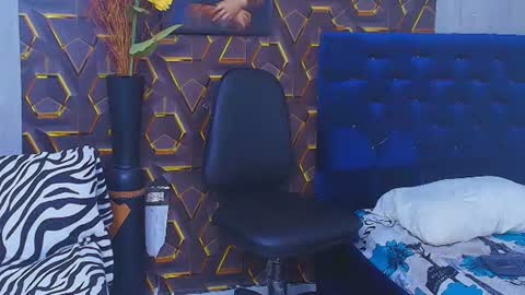 dominic_smith_ online show from July 23, 1:58 am