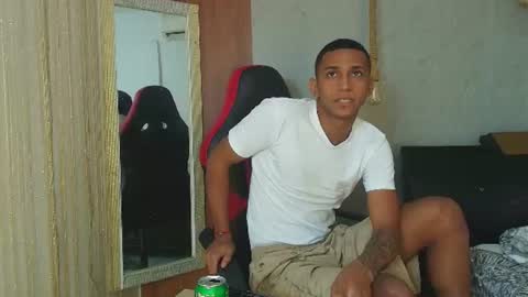 dominic_smith_ online show from June 21, 2:29 am