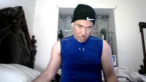luis online show from July 14, 3:11 am