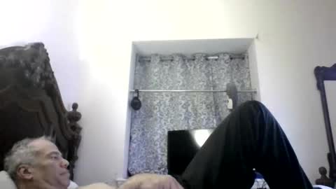 luis online show from May 14, 2:54 am