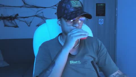 Dominick  online show from October 7, 6:42 am