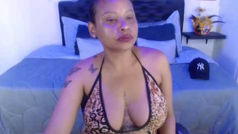 Snapshot of domink_gilr chatting on September 16, 8:01 pm D O M I N K online show from September 16, 8:01 pm