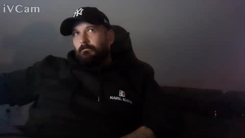 donchriiis online show from November 5, 9:50 pm