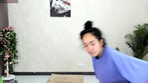 Aura online show from October 21, 2:49 am