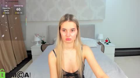 Donna On GMT2 Mon-Fri 3-9 AM online show from January 11, 1:00 am