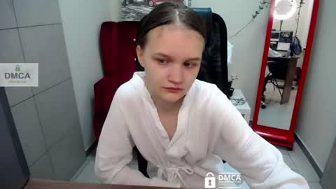 Sia online show from June 12, 6:12 am