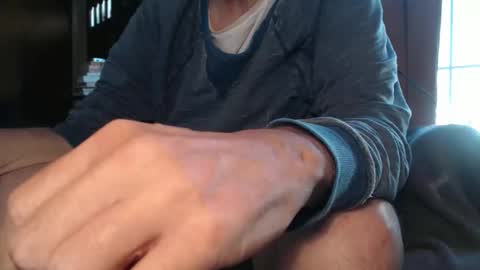 Wink54 online show from December 1, 5:00 pm