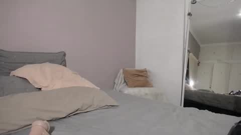 Iara online show from February 24, 11:09 pm