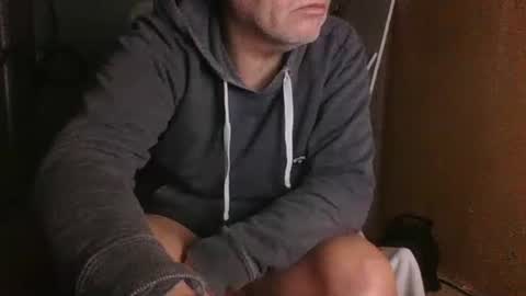 frenchfirefighter online show from March 29, 1:35 pm