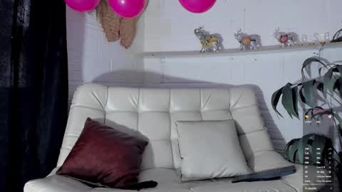 Snapshot of dorian_lev chatting on September 13, 7:49 pm Nicolle online show from September 13, 7:49 pm