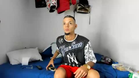 douglas_gallegos online show from July 5, 4:04 am