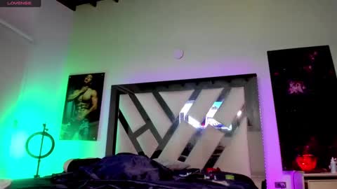 Douglas Safado online show from December 6, 7:59 am