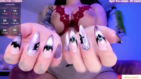 VickyHelp me to reach 300 thumbs up online show from October 3, 11:51 am