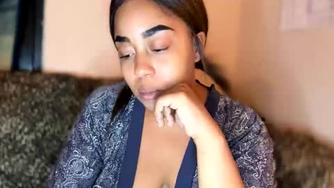 dove_love22 online show from November 28, 11:34 pm