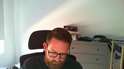 downunderwonder13 online show from December 16, 3:35 am