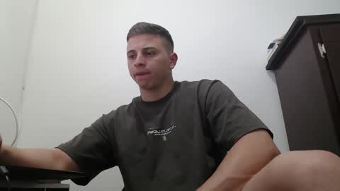 draco_boy2000 online show from September 23, 9:10 pm