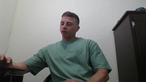 draco_boy2000 online show from October 13, 9:06 pm