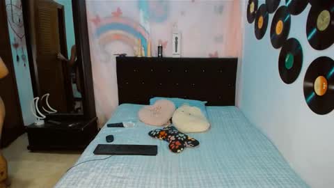 sharon online show from February 8, 8:18 am