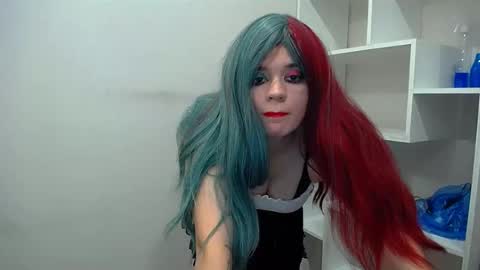 Snapshot of dream_caster_ chatting on October 22, 2:30 pm dream caster online show from October 22, 2:30 pm