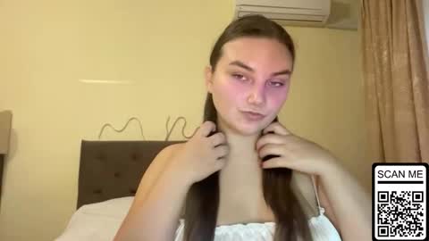 Mila online show from October 4, 2:59 pm