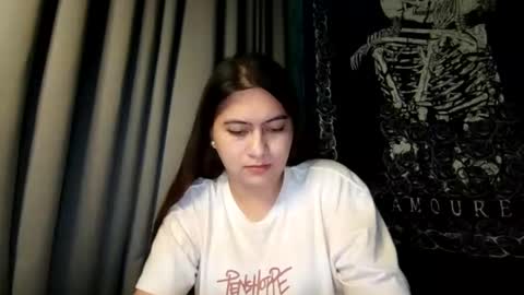 Snapshot of dreamycreamyst chatting on January 24, 11:23 pm dreamycreamyst online show from January 24, 11:23 pm