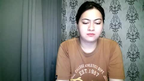 Snapshot of dreamycreamyst chatting on November 2, 12:54 am dreamycreamyst online show from November 2, 12:54 am