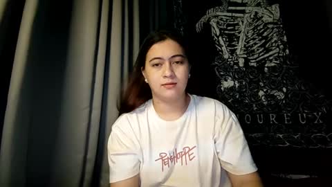 Snapshot of dreamycreamyst chatting on January 4, 12:27 am dreamycreamyst online show from January 4, 12:27 am